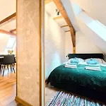 46 Jacuzzi&sauna Apartment