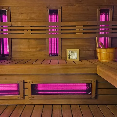 Apartament 46 Jacuzzi&sauna Komarno