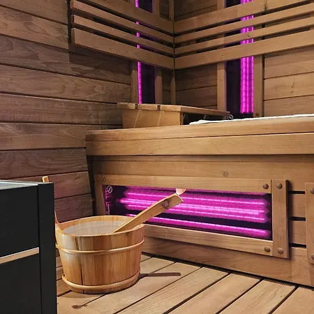 Apartament 46 Jacuzzi&sauna Komarno