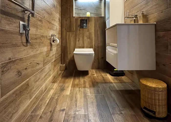 46 Jacuzzi&sauna Komarno