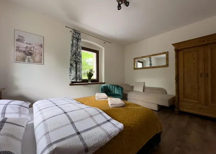 46 Jacuzzi&sauna Komarno