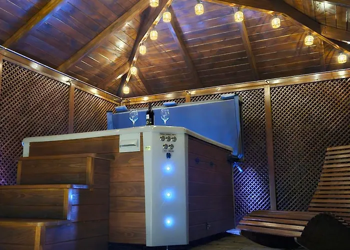 46 Jacuzzi&sauna Apartment *