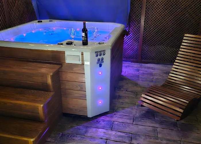 46 Jacuzzi&sauna Apartment *